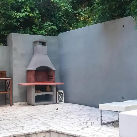 1 Bedroom Pet Friendly In Apartmán Jesenice (Split-Dalmatia)
