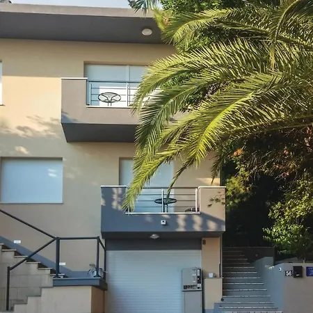 1 Bedroom Pet Friendly In Apartmán Jesenice (Split-Dalmatia)